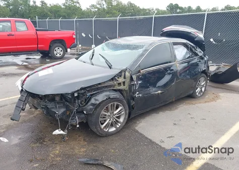 2015 Toyota Camry Se z USA, uszkodzony, nr VIN 4T1BF1FK7FU024783